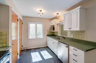 401 Merrill Crest Dr, Madison, WI 53705 - Photo 11