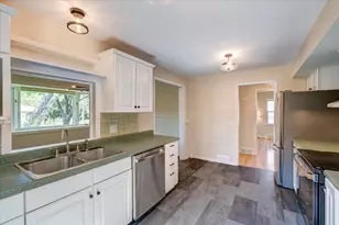 401 Merrill Crest Dr, Madison, WI 53705 - Photo 9