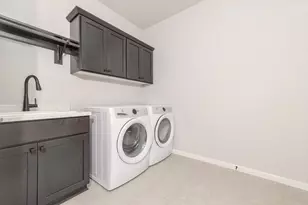 1816 August Moon Dr, Madison, WI 53718 - Photo 9