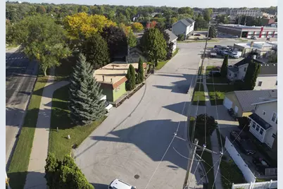 212 Janesville Avenue, Fort Atkinson, WI 53538 - Photo 41