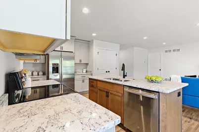 352 Dahlia Drive #036, Stoughton, WI 53589 - Photo 9