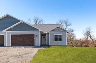 742 Kensington Dr, Ripon, WI 54971 - Photo 1