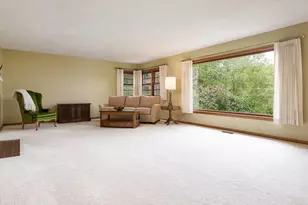 2541 E Ridge Rd, Beloit, WI 53511 - Photo 15