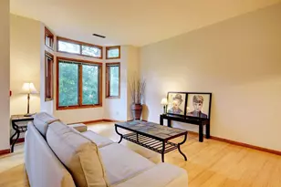 2233 Luann Ln, Madison, WI 53713 - Photo 9