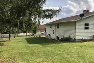 705 Willow Run St St, Cottage Grove, WI 53527 - Photo 5