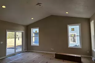 3719 Newcastle Dr, Janesville, WI 53546 - Photo 3