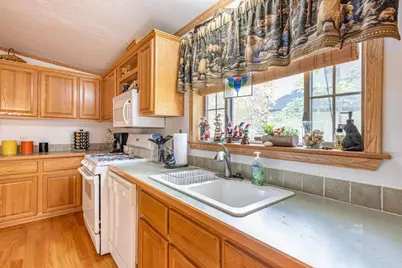 252 Dogwood Lane, Wisconsin Dells, WI 53965 - Photo 11