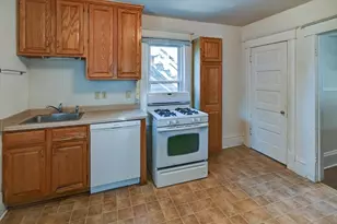 927 Drake St, Madison, WI 53715 - Photo 17