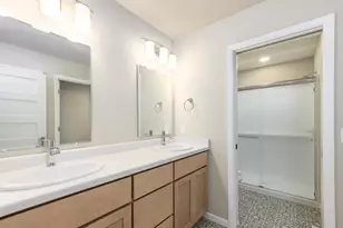 23 Spittlebug Cir, Madison, WI 53718 - Photo 9