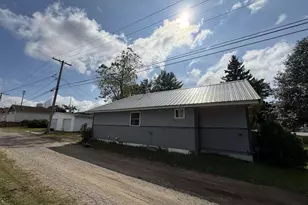 712 Vine St, Wisconsin Dells, WI 53965 - Photo 9