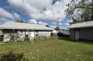 712 Vine St, Wisconsin Dells, WI 53965 - Photo 11