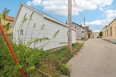 208 W Pleasant Street, Portage, WI 53901 - Photo 73