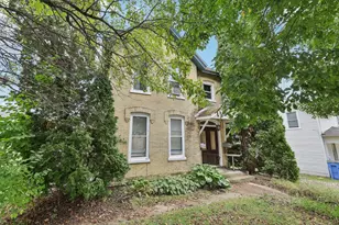 208 W Pleasant St, Portage, WI 53901 - Photo 63