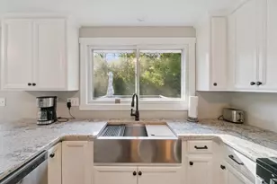 570 Sherwood Ln, Green Lake, WI 54941 - Photo 11