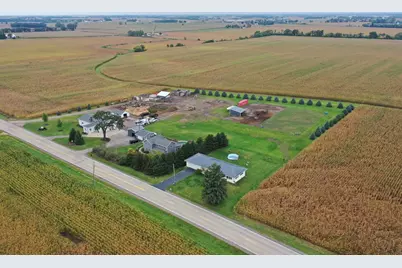 W8930 State Line Rd, Sharon, WI 53585 - Photo 13