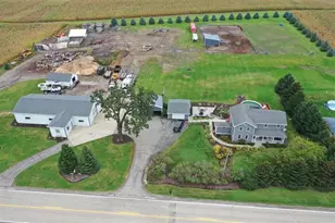 W8930 State Line Rd, Sharon, WI 53585 - Photo 17