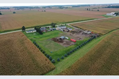 W8930 State Line Rd, Sharon, WI 53585 - Photo 11