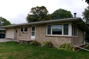 30 Bowen St, Oshkosh, WI 54901 - Photo 41