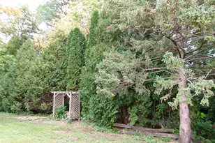 30 Bowen St, Oshkosh, WI 54901 - Photo 35