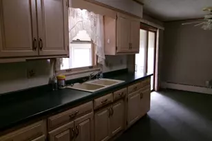 30 Bowen St, Oshkosh, WI 54901 - Photo 7