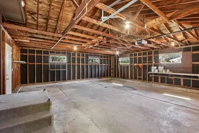 405 Meadow Wood Drive, Mount Horeb, WI 53572 - Photo 35