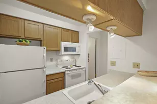 4318 Melody Ln, Madison, WI 53704 - Photo 15