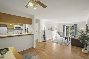 4318 Melody Ln, Madison, WI 53704 - Photo 3