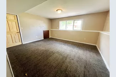 513 Village Drive, Belleville, WI 53508 - Photo 9