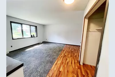 513 Village Drive, Belleville, WI 53508 - Photo 3