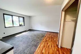 513 Village Dr, Belleville, WI 53508 - Photo 3