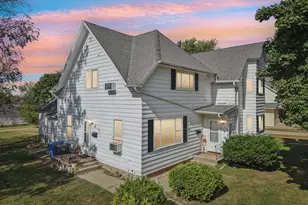 114 N 2nd St, Mount Horeb, WI 53572 - Photo 5