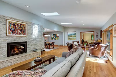 208 Saratoga Circle, Madison, WI 53705 - Photo 3