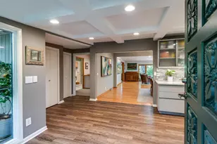 208 Saratoga Cir, Madison, WI 53705 - Photo 11