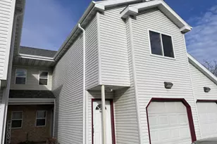 939 Rockefeller Ln, Madison, WI 53704 - Photo 1