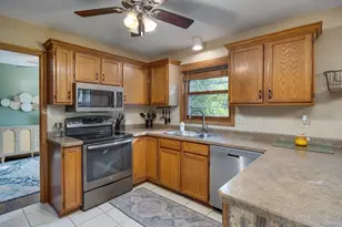 163 Hickory Ct, Oregon, WI 53575 - Photo 7