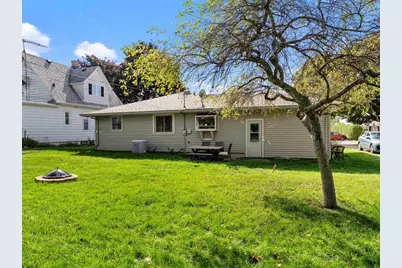 944 Fond Du Lac Avenue, Sheboygan Falls, WI 53085 - Photo 15