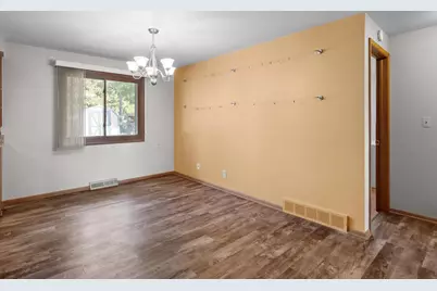 944 Fond Du Lac Avenue, Sheboygan Falls, WI 53085 - Photo 11