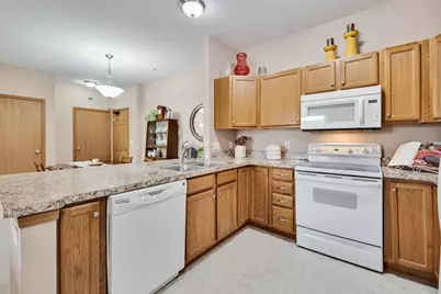 5831 Lupine Lane #109, Madison, WI 53718 - Photo 7