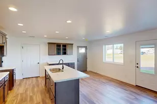 703 Stelting St, Sparta, WI 54656 - Photo 5