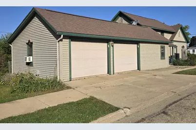1128 24th Street, Monroe, WI 53566 - Photo 3