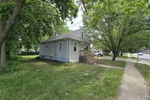 1131 6th St, Beloit, WI 53511 - Photo 11