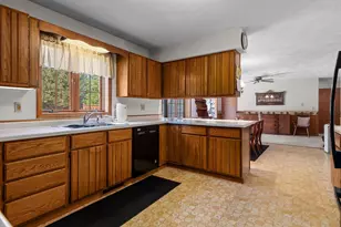 N5701 Lakeview Dr, Green Lake, WI 54941 - Photo 3