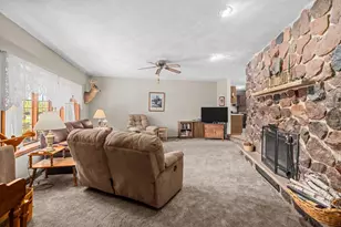 N5701 Lakeview Dr, Green Lake, WI 54941 - Photo 13