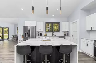 383 Oakbrook Dr, Wisconsin Dells, WI 53965 - Photo 9