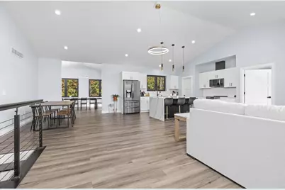 383 Oakbrook Drive, Wisconsin Dells, WI 53965 - Photo 5