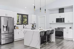 383 Oakbrook Dr, Wisconsin Dells, WI 53965 - Photo 7