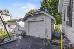 616 West St, Baraboo, WI 53913 - Photo 35