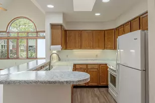 4 Sebring Ct, Madison, WI 53719 - Photo 9