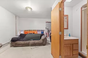 107 Kimball Ave, Elroy, WI 53929 - Photo 35