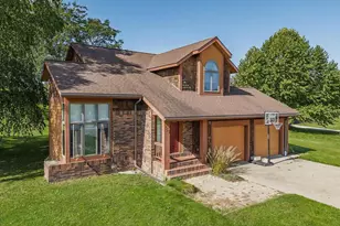 107 Kimball Ave, Elroy, WI 53929 - Photo 37